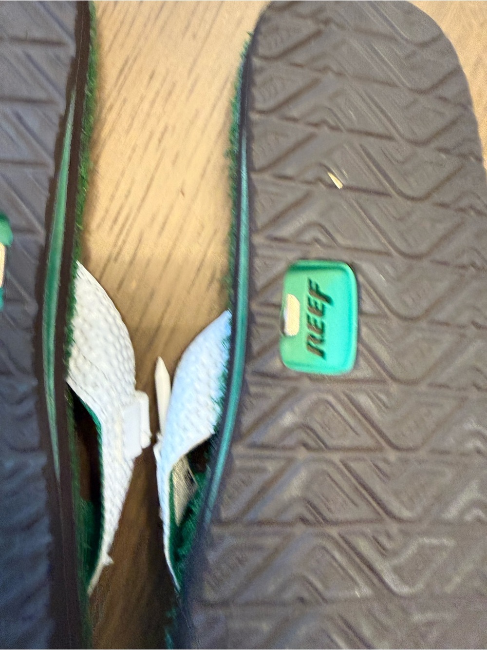 Reef Mulligan II Golf Flip Flops Sandals Turf Grass Bottle Opener Mens SZ 10 - Picture 12 of 13